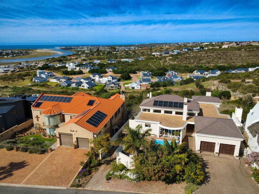 5 Bedroom Property for Sale in Stilbaai Wes Western Cape